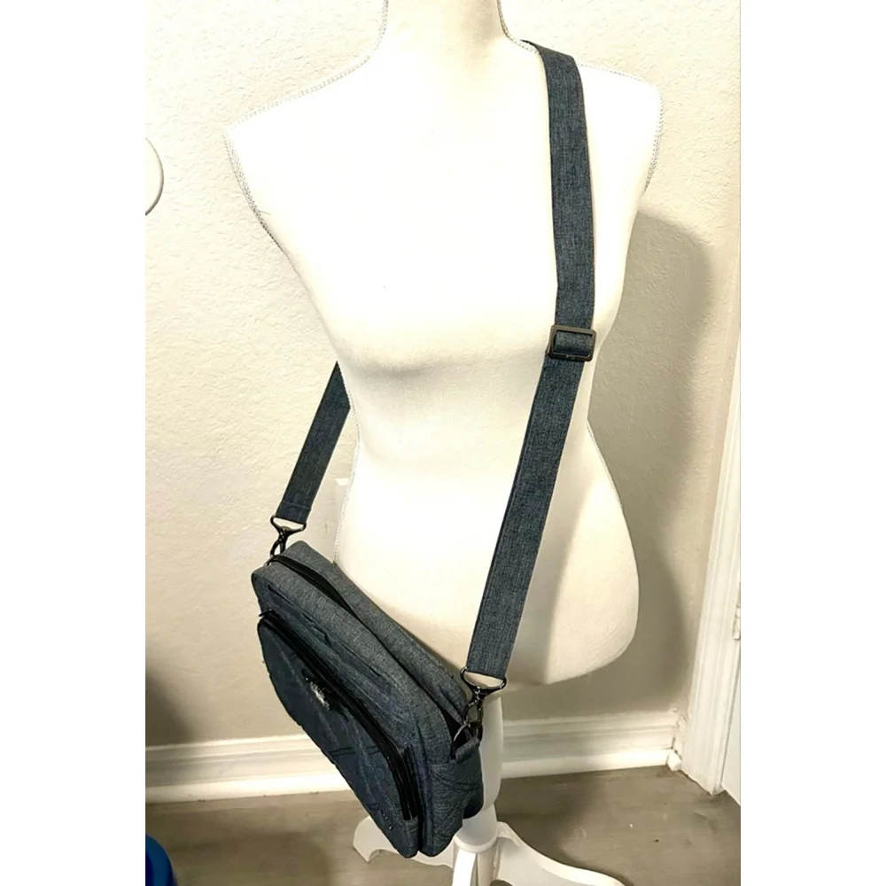 Lug Carousel XL 2 Crossbody Bag in Heather Grey